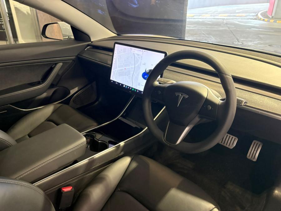 Model 3 Standard Range Plus - Image 3